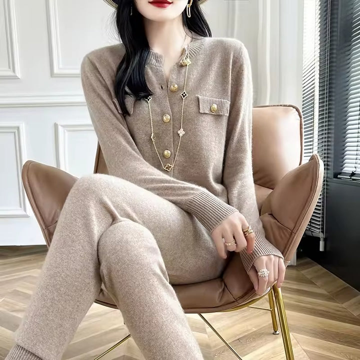 AGNA - SET AUS STRICKJACKE UND ELEGANTER HOSE